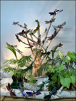 Dragonfly Display by Chippaway Art Glass